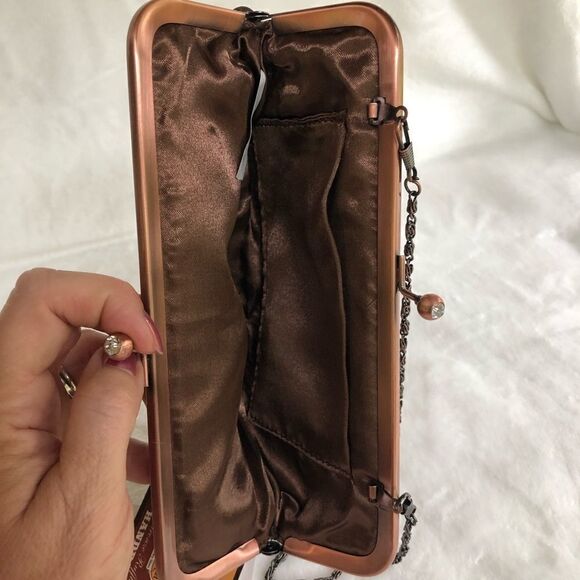 Ruffled Clutch.  - Picture 3 of 7